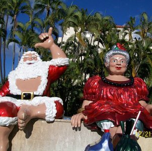 Santa at Honolulu Hale.jpg