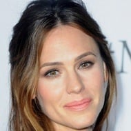 garner-jennifer-medium.jpg